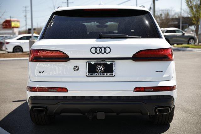 new 2025 Audi Q7 car, priced at $81,830