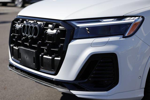 new 2025 Audi Q7 car, priced at $71,157