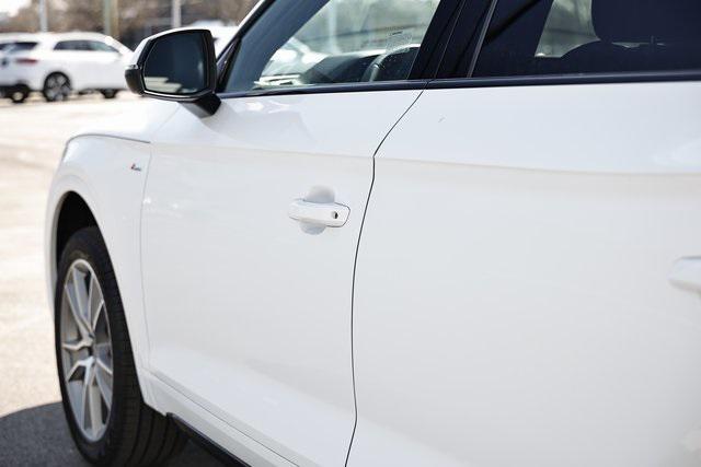 new 2025 Audi Q5 car, priced at $49,867