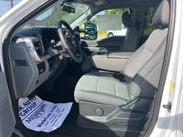 new 2025 Ford F-250 car, priced at $57,426