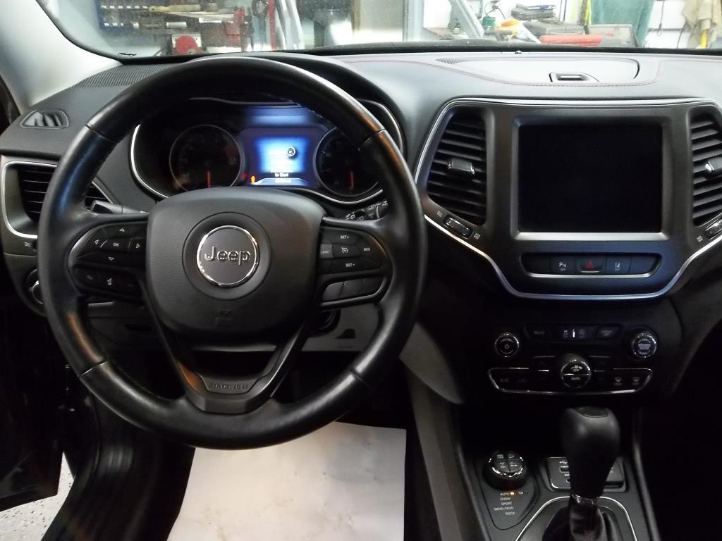 used 2021 Jeep Cherokee car, priced at $25,990