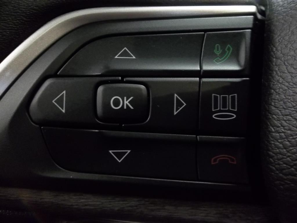 used 2022 Jeep Grand Cherokee car, priced at $31,990