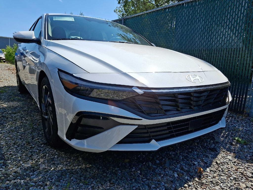 new 2025 Hyundai Elantra car, priced at $26,860
