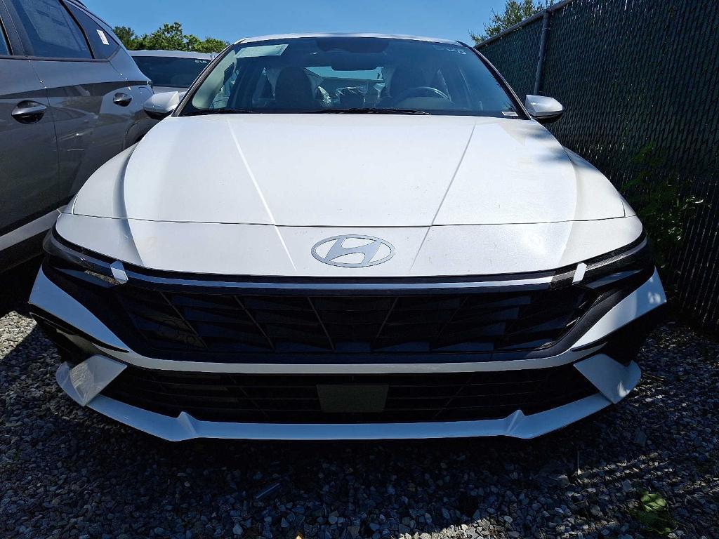 new 2025 Hyundai Elantra car, priced at $26,860