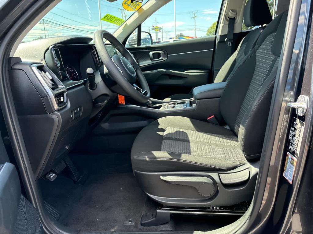 used 2023 Kia Sorento car, priced at $22,447