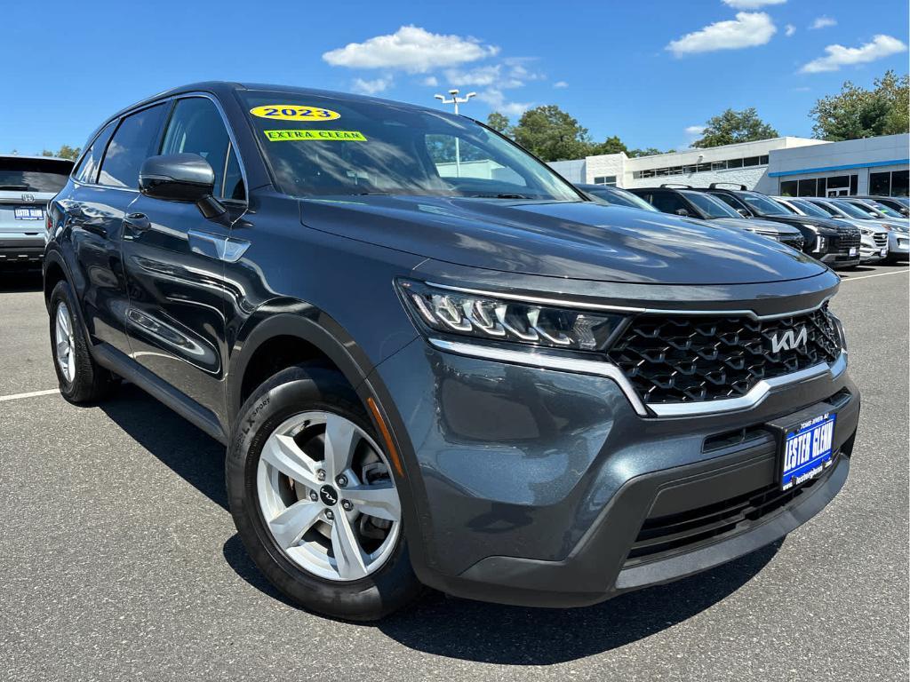 used 2023 Kia Sorento car, priced at $22,447