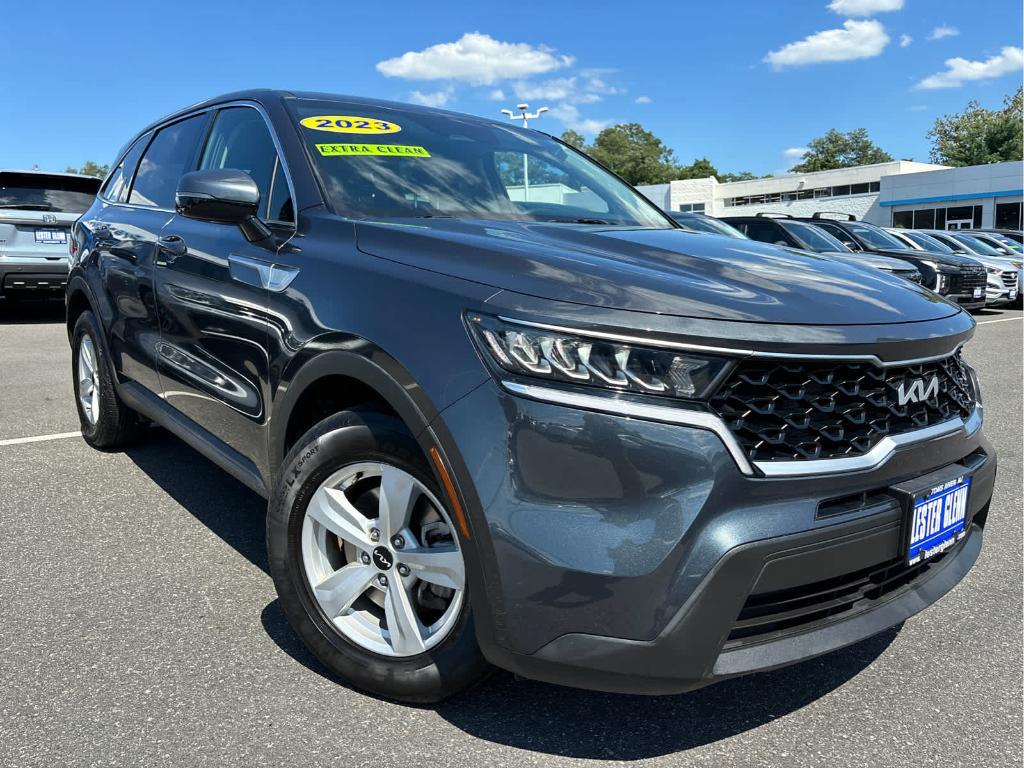 used 2023 Kia Sorento car, priced at $22,447