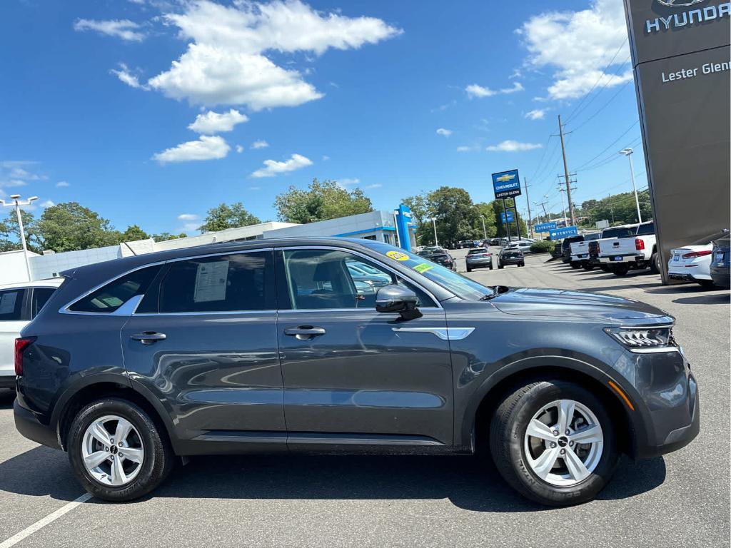 used 2023 Kia Sorento car, priced at $22,447