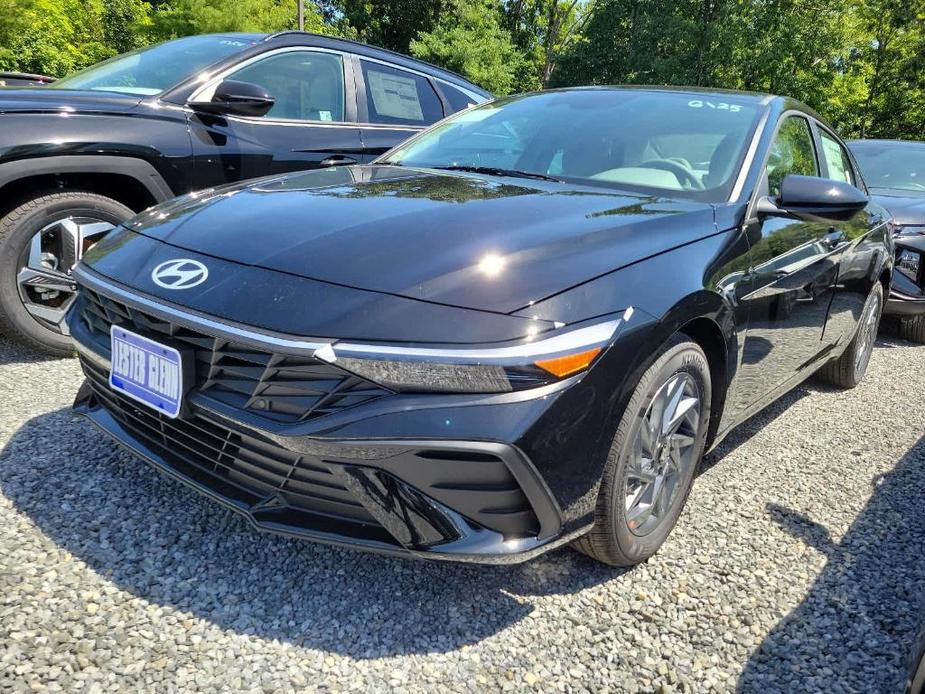 new 2024 Hyundai Elantra car, priced at $25,285