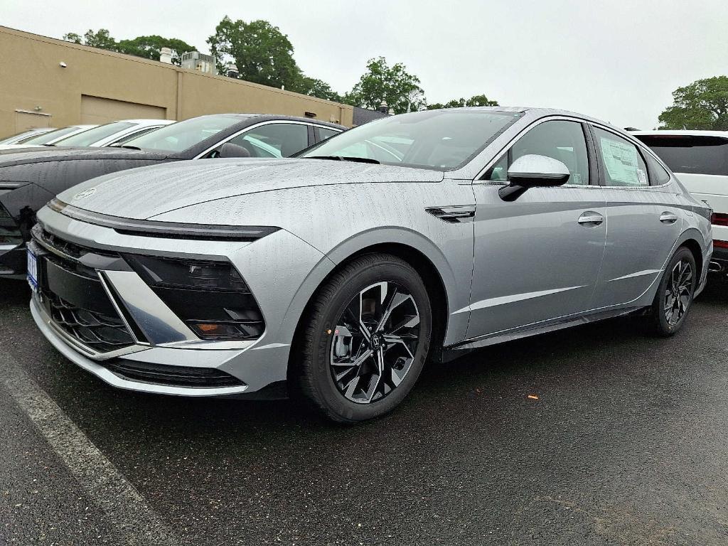 new 2025 Hyundai Sonata car, priced at $30,065