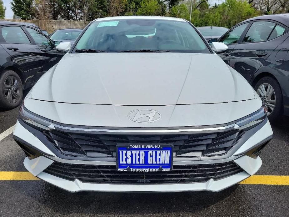 new 2024 Hyundai Elantra HEV car, priced at $28,415