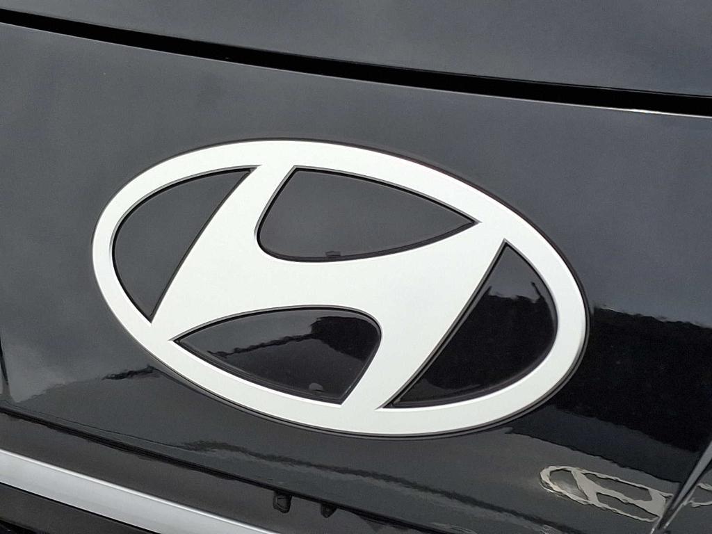 new 2025 Hyundai ELANTRA HEV car, priced at $28,810
