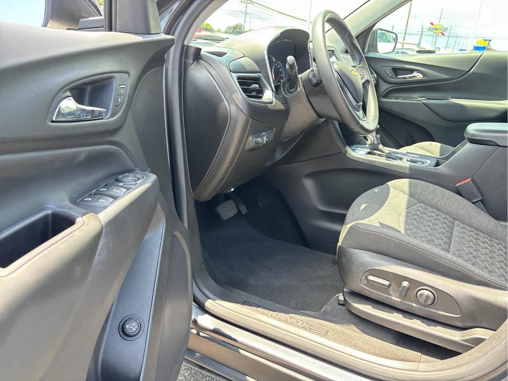 used 2022 Chevrolet Equinox car, priced at $20,333
