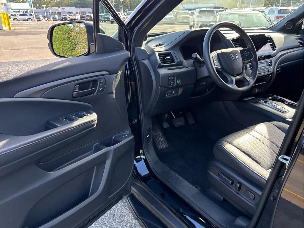 used 2023 Honda Passport car, priced at $33,768