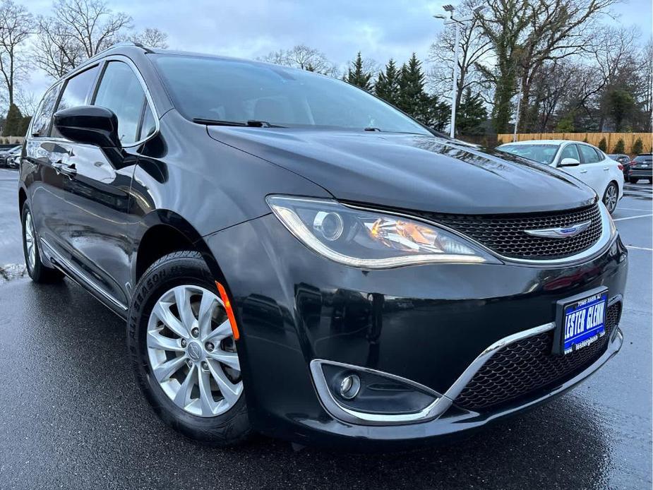 used 2019 Chrysler Pacifica car, priced at $17,773