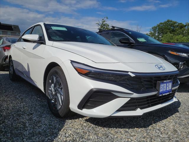 new 2024 Hyundai Elantra car, priced at $25,690