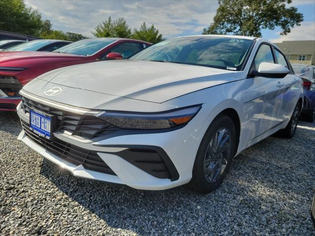 new 2024 Hyundai Elantra car, priced at $25,690