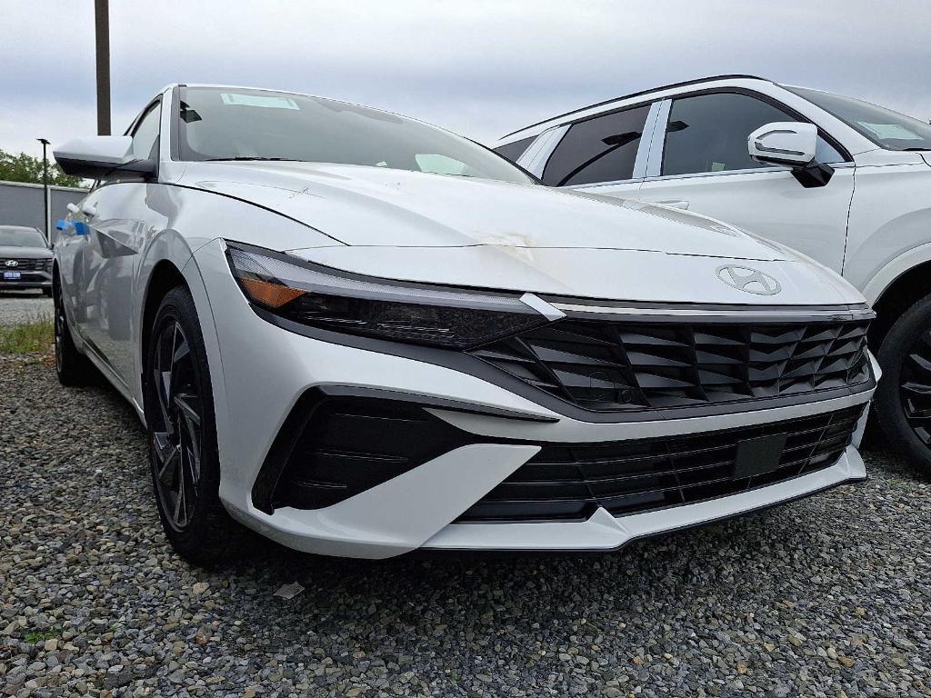 new 2025 Hyundai Elantra car, priced at $27,860