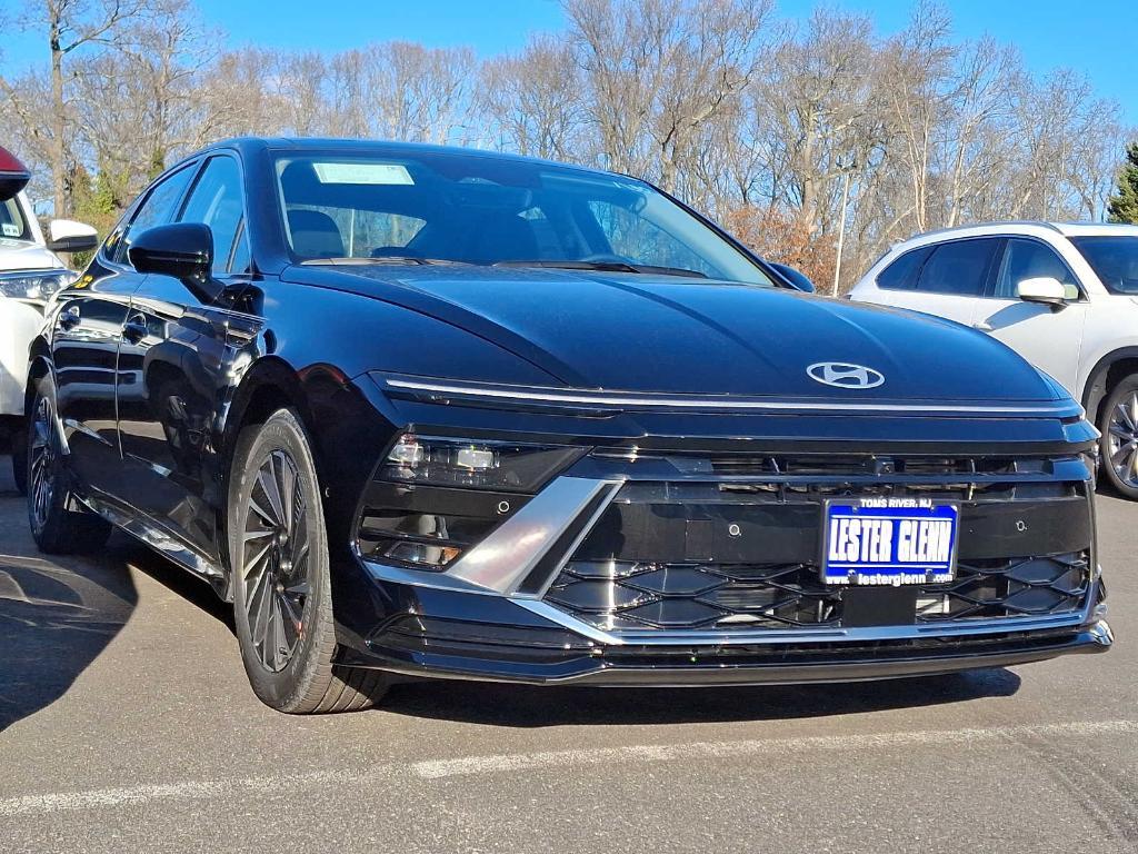 new 2025 Hyundai Sonata Hybrid car, priced at $38,185