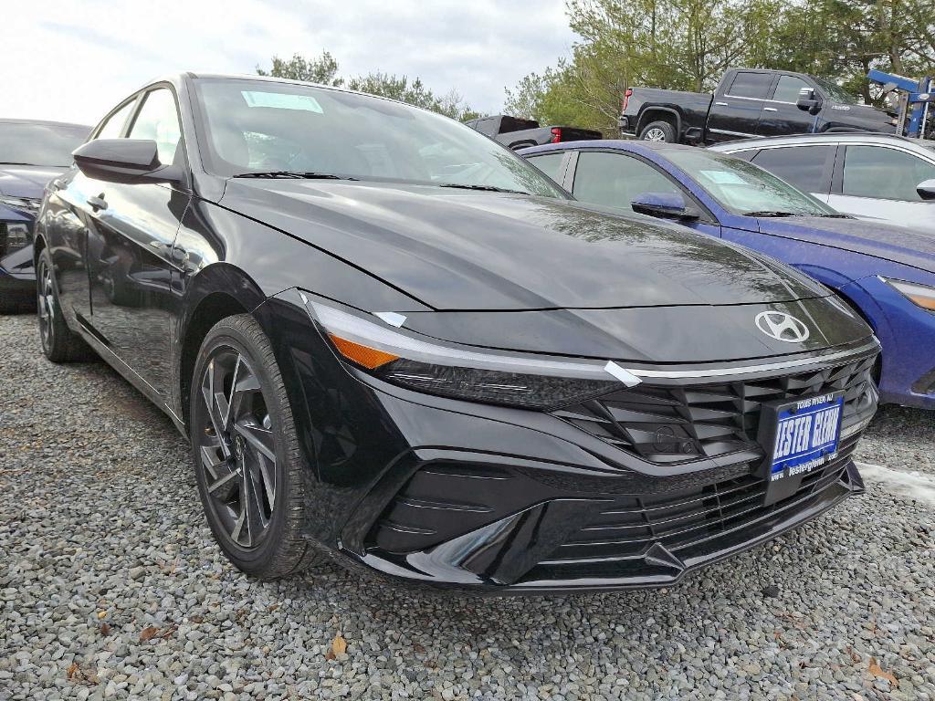 new 2025 Hyundai Elantra car, priced at $26,040