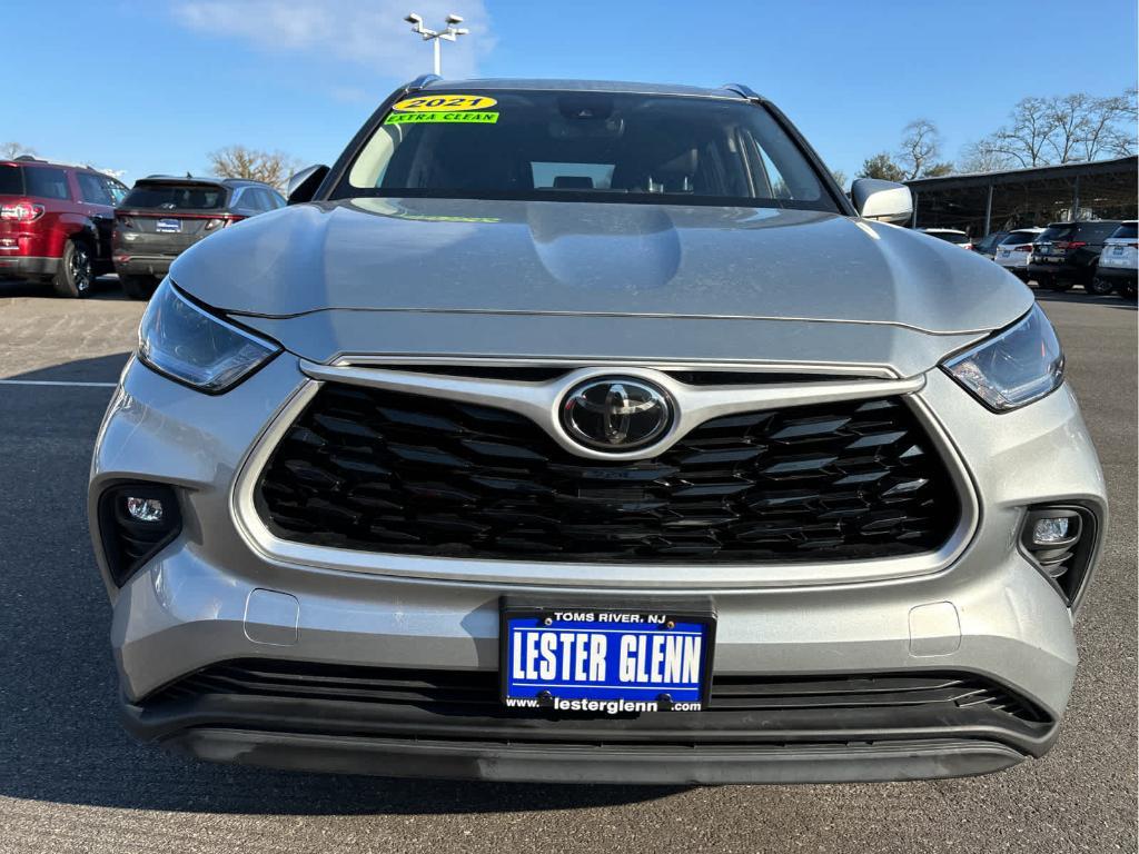 used 2021 Toyota Highlander car, priced at $32,494