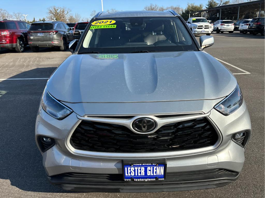 used 2021 Toyota Highlander car, priced at $32,494