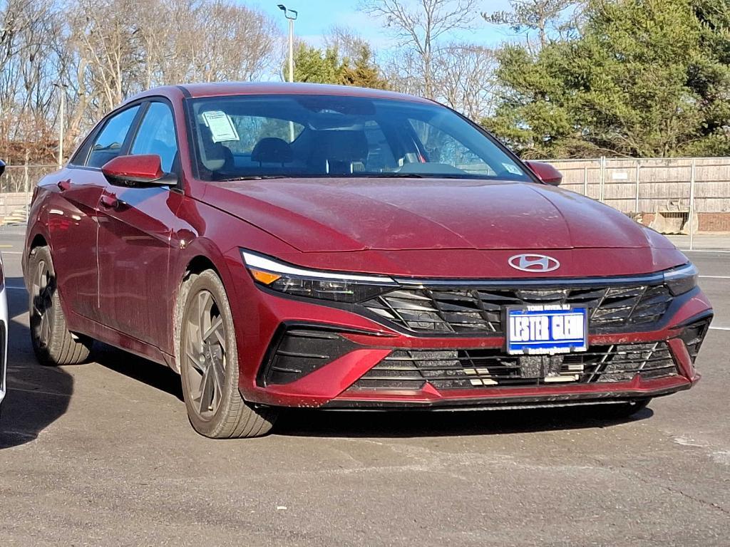 new 2024 Hyundai Elantra car, priced at $25,300