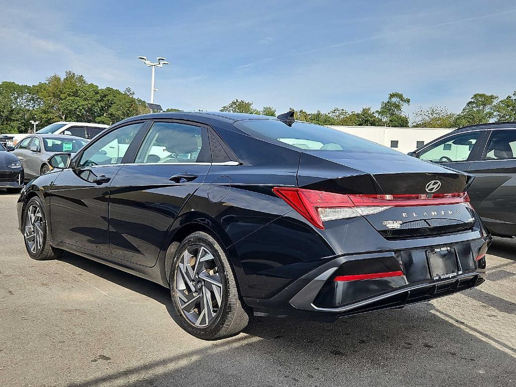 new 2025 Hyundai Elantra car, priced at $26,940