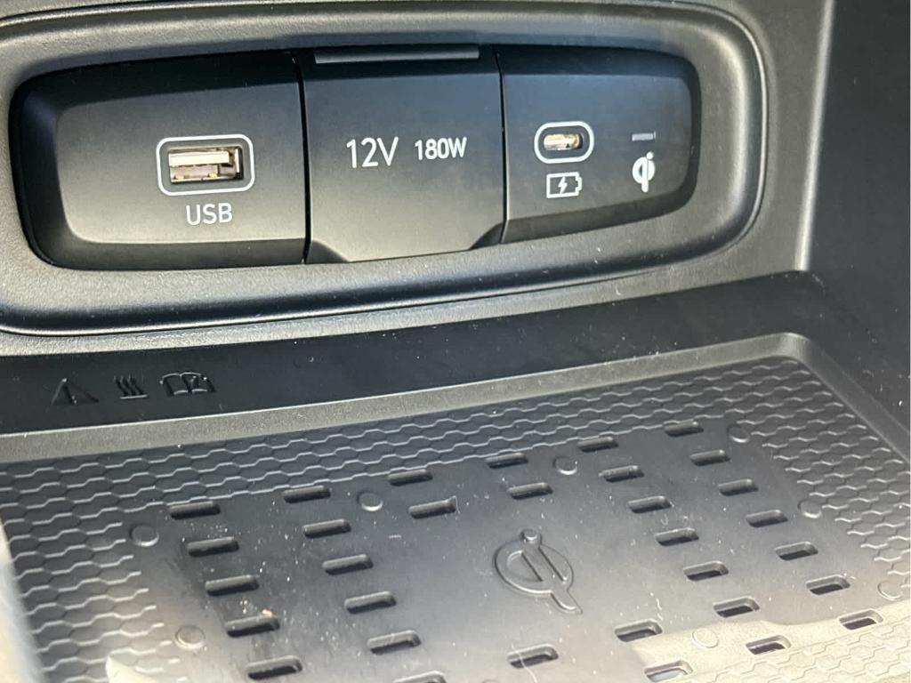 used 2025 Hyundai Venue car, priced at $23,938