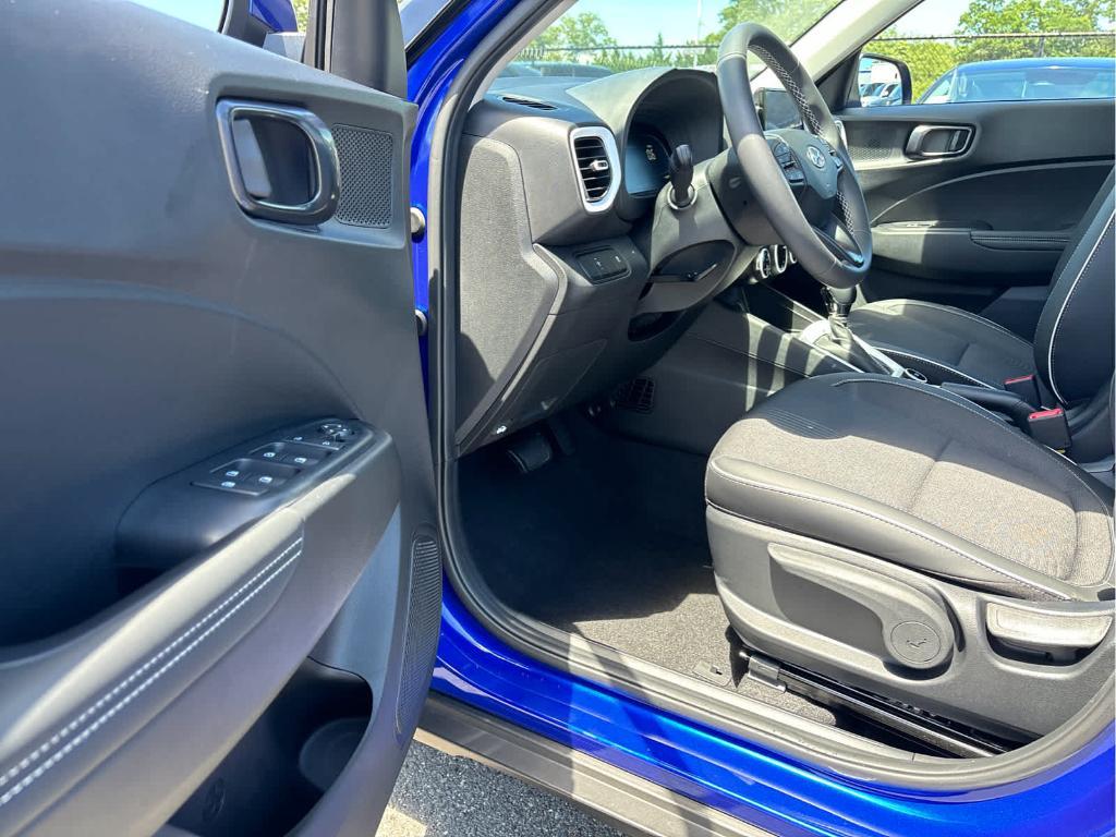 used 2025 Hyundai Venue car, priced at $23,938