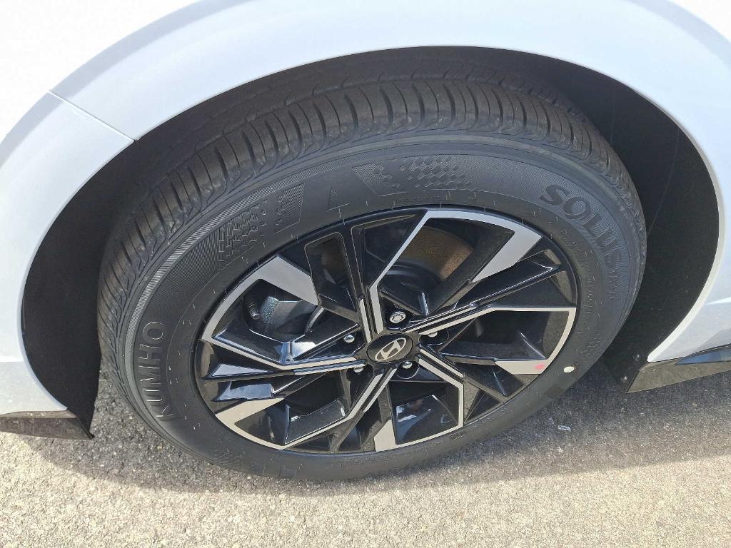 new 2025 Hyundai Sonata car, priced at $30,030