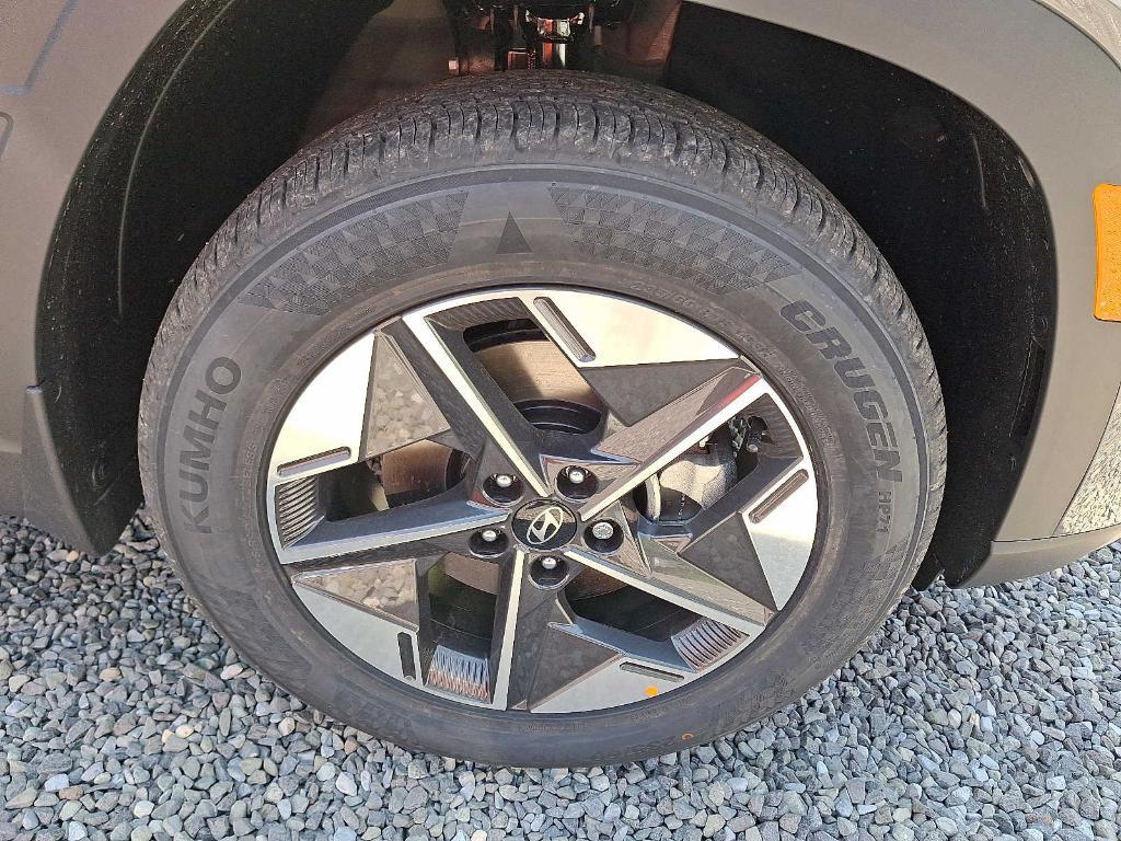 new 2025 Hyundai Tucson car, priced at $32,405