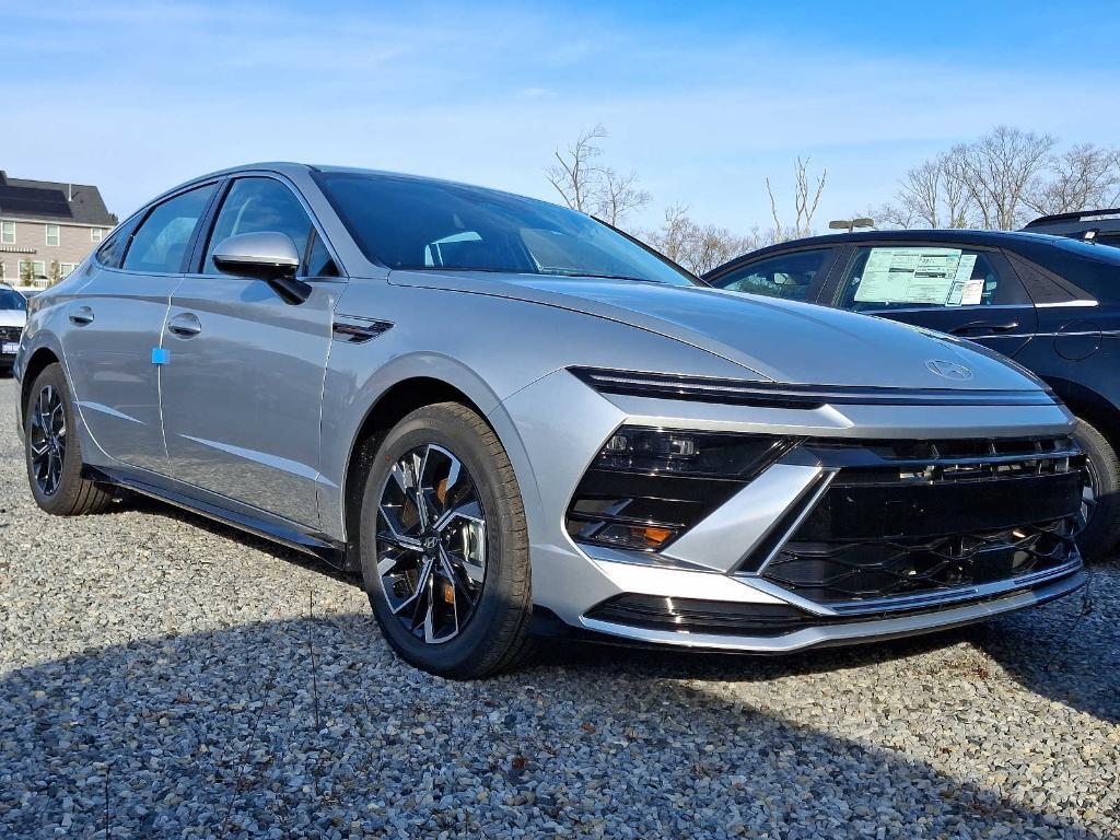 new 2025 Hyundai Sonata car, priced at $30,650