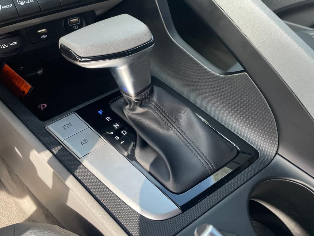 used 2021 Hyundai Elantra car, priced at $18,977