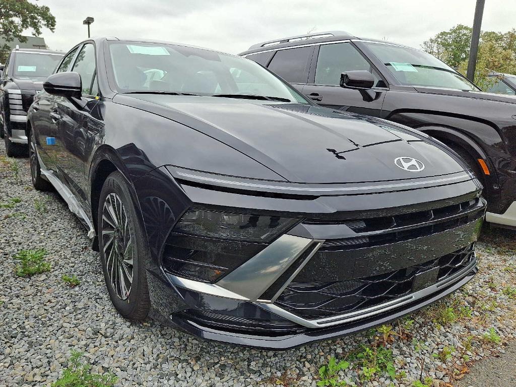 new 2026 Hyundai Sonata Hybrid car, priced at $34,025
