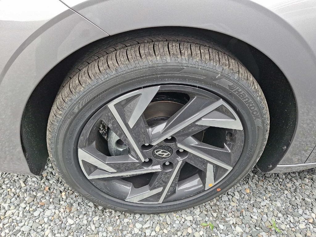 new 2025 Hyundai Elantra car, priced at $26,345