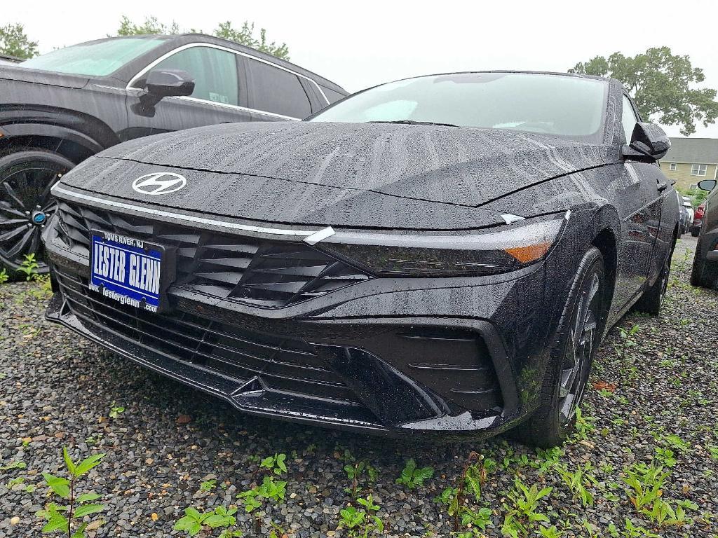new 2025 Hyundai ELANTRA HEV car, priced at $27,690