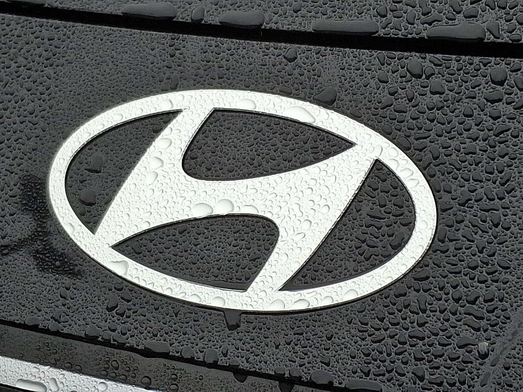 new 2025 Hyundai ELANTRA HEV car, priced at $27,690