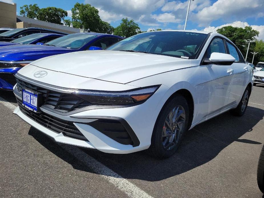 new 2024 Hyundai Elantra car, priced at $25,785