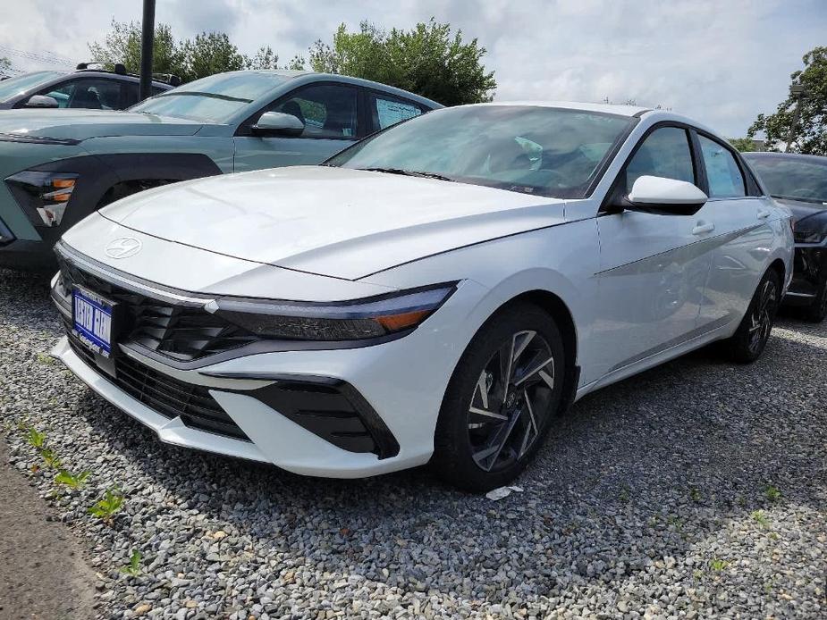 new 2024 Hyundai Elantra car, priced at $27,455