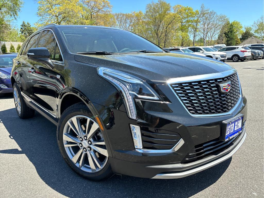 used 2024 Cadillac XT5 car, priced at $43,437