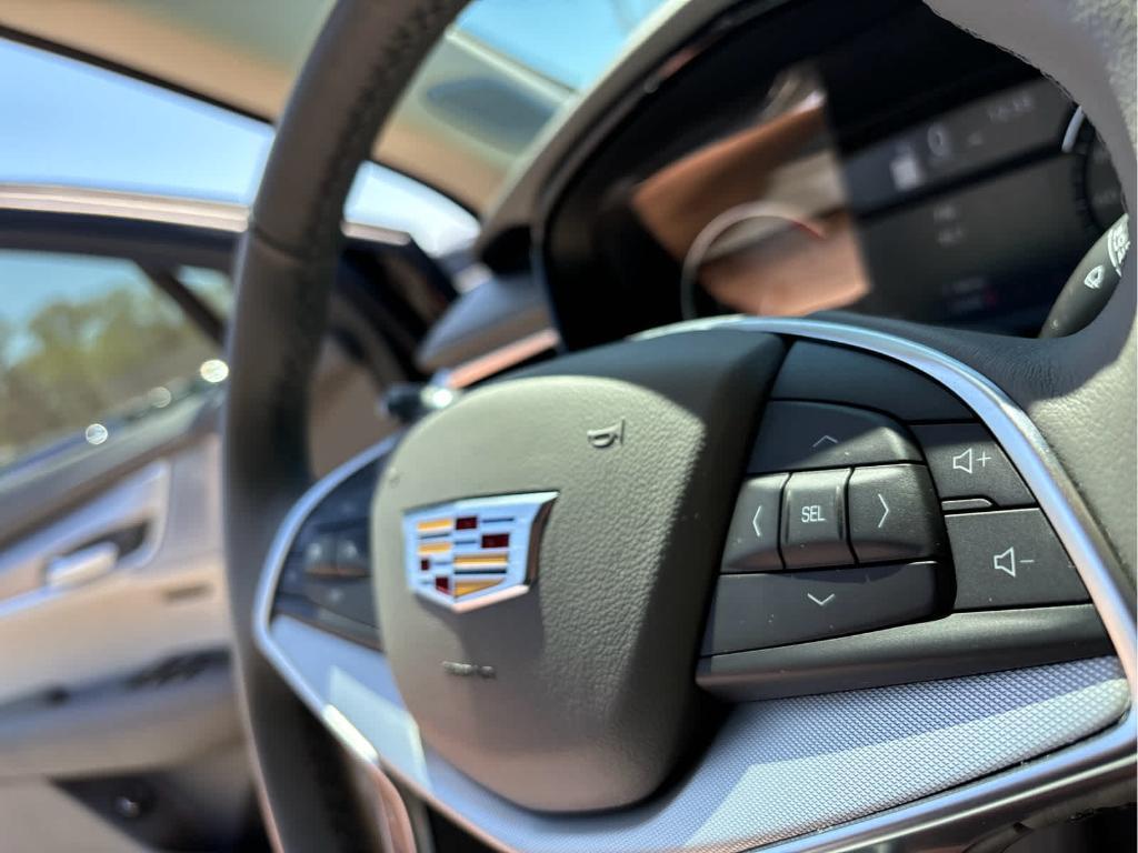 used 2024 Cadillac XT5 car, priced at $43,437
