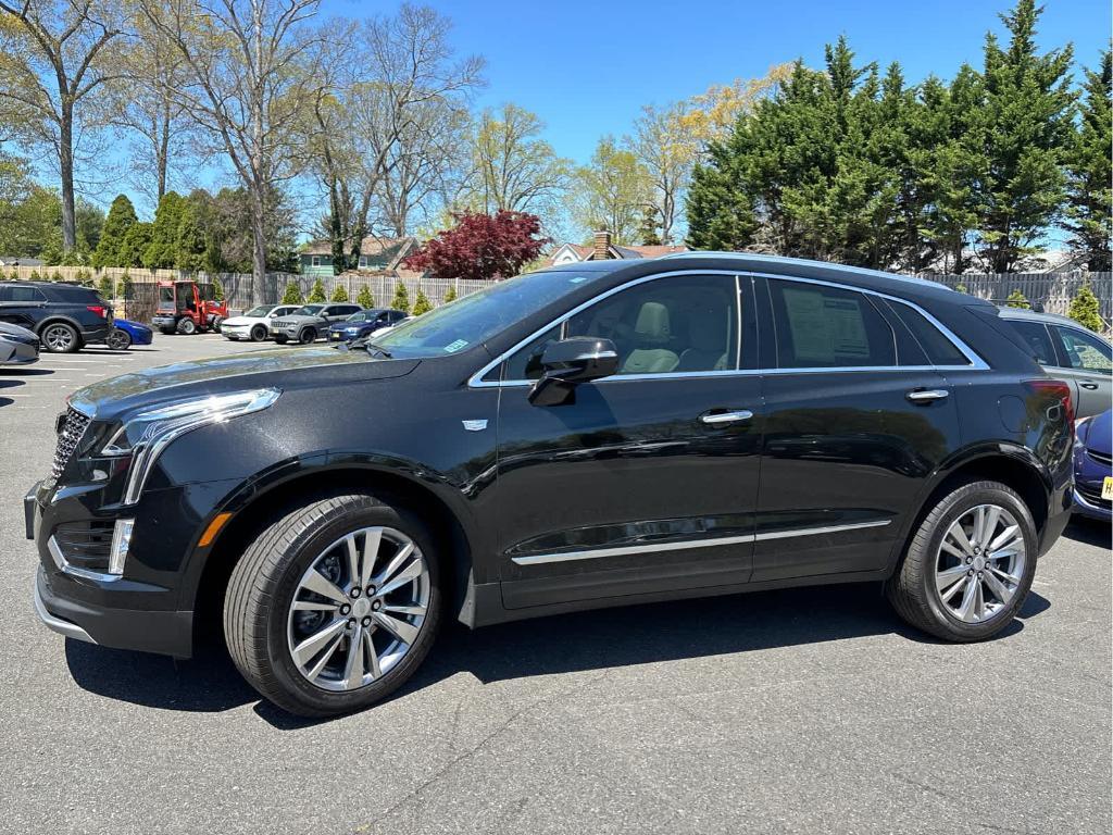 used 2024 Cadillac XT5 car, priced at $43,437