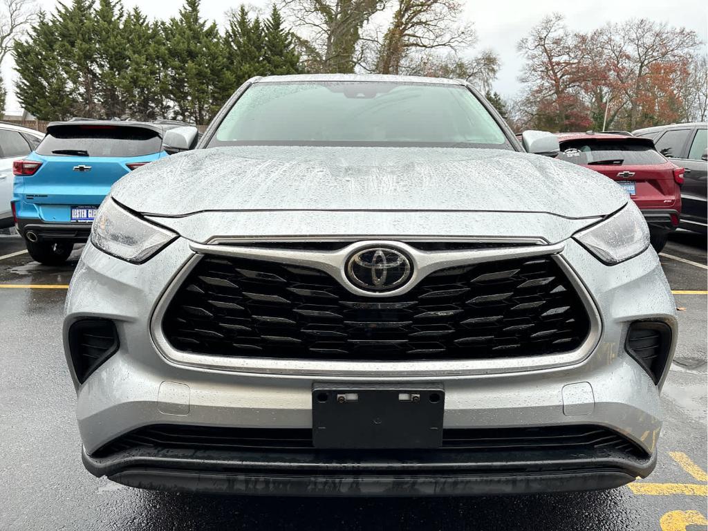 used 2021 Toyota Highlander car, priced at $26,445