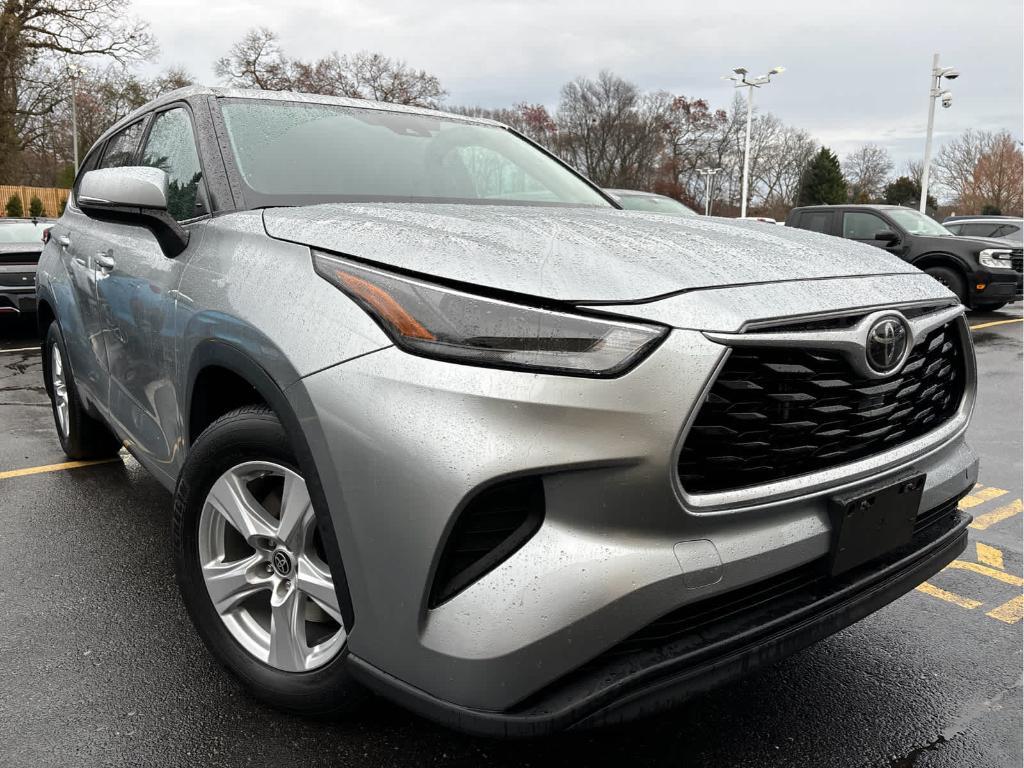 used 2021 Toyota Highlander car, priced at $26,445