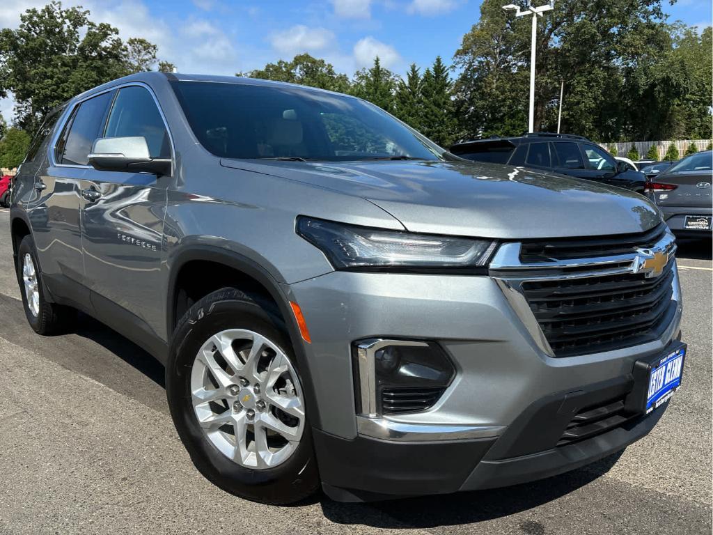 used 2023 Chevrolet Traverse car, priced at $31,079