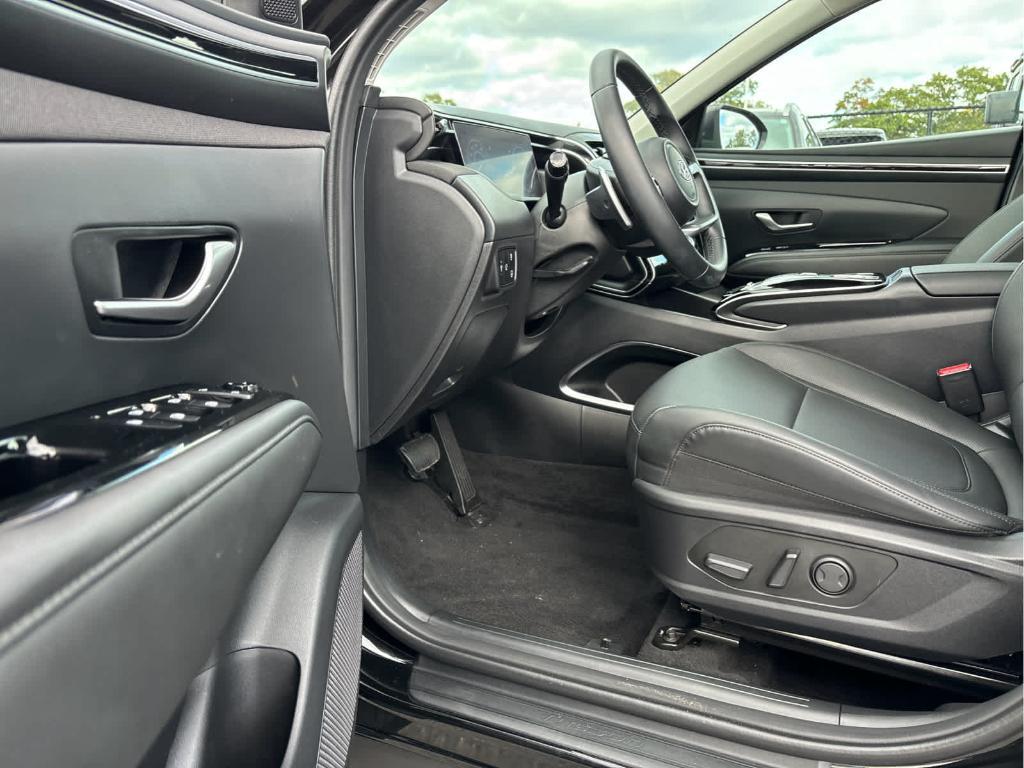 used 2024 Hyundai TUCSON Hybrid car, priced at $27,682