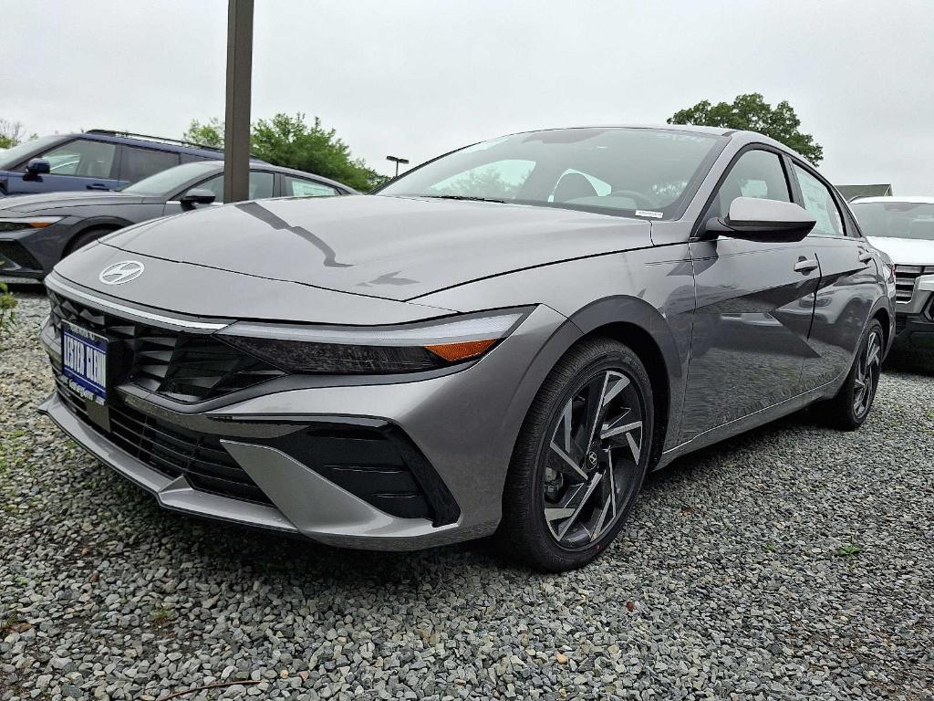new 2025 Hyundai Elantra car, priced at $26,345