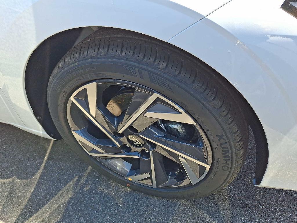 new 2025 Hyundai Elantra car, priced at $24,415