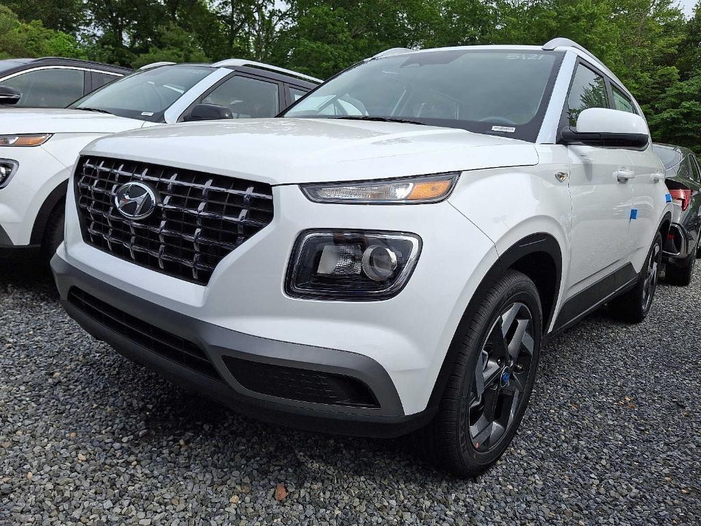 new 2025 Hyundai Venue car, priced at $23,550